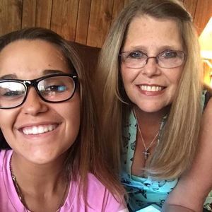 Meet your Posher, Maxine